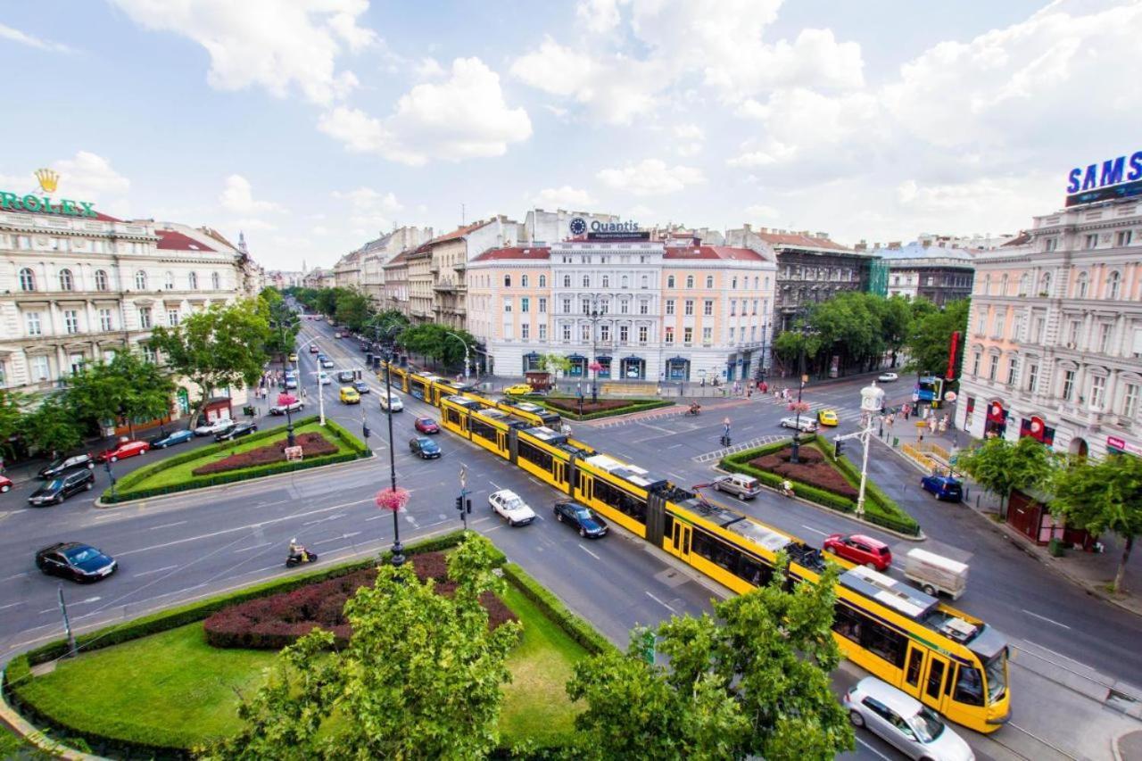A & E * Budapest